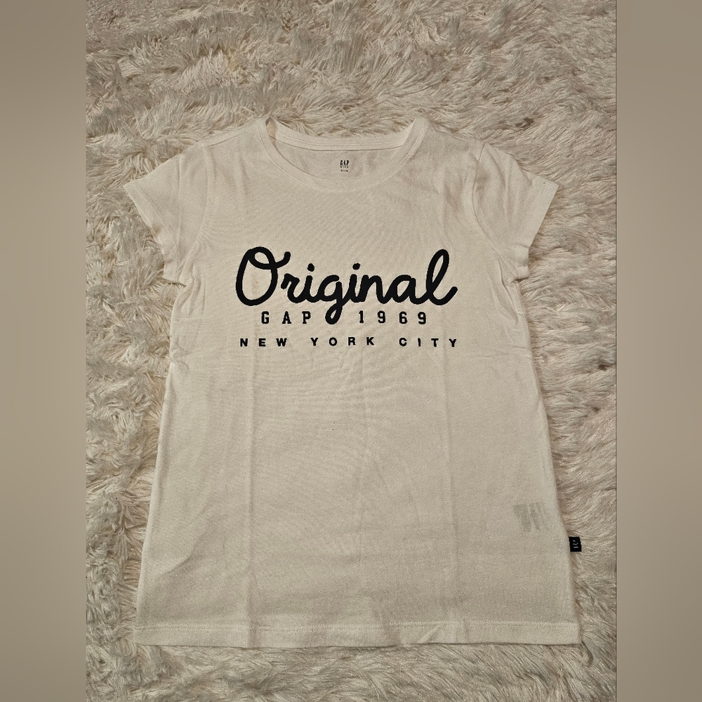 Gap girls t-shirt size 14/26